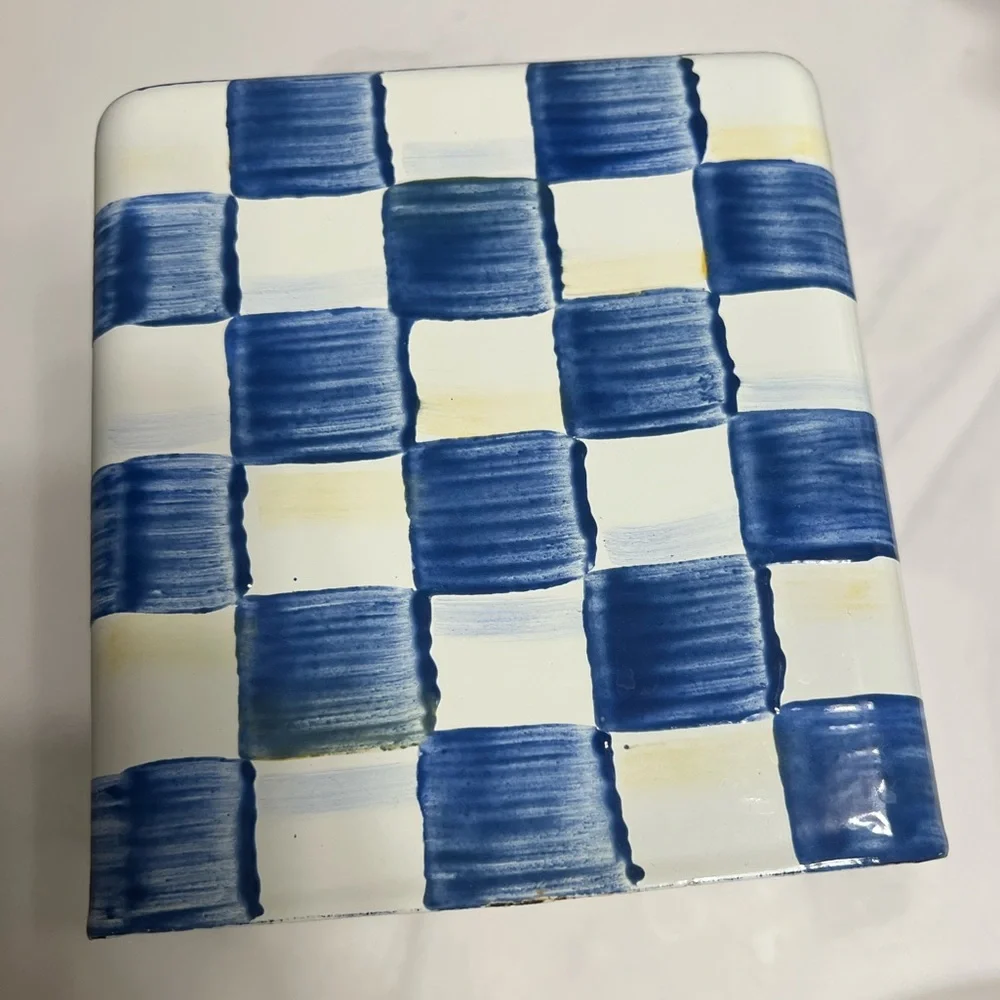 Mackenzie-Childs Royal Check Boutique Tissue Box Cover. New with tags! 💙🤍